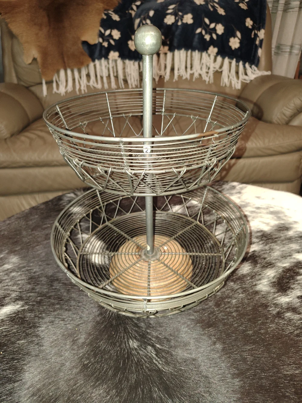 Vintage Rustic 2 Tier Wire Fruit Basket Stand Wood Base Countertop Organizer 15